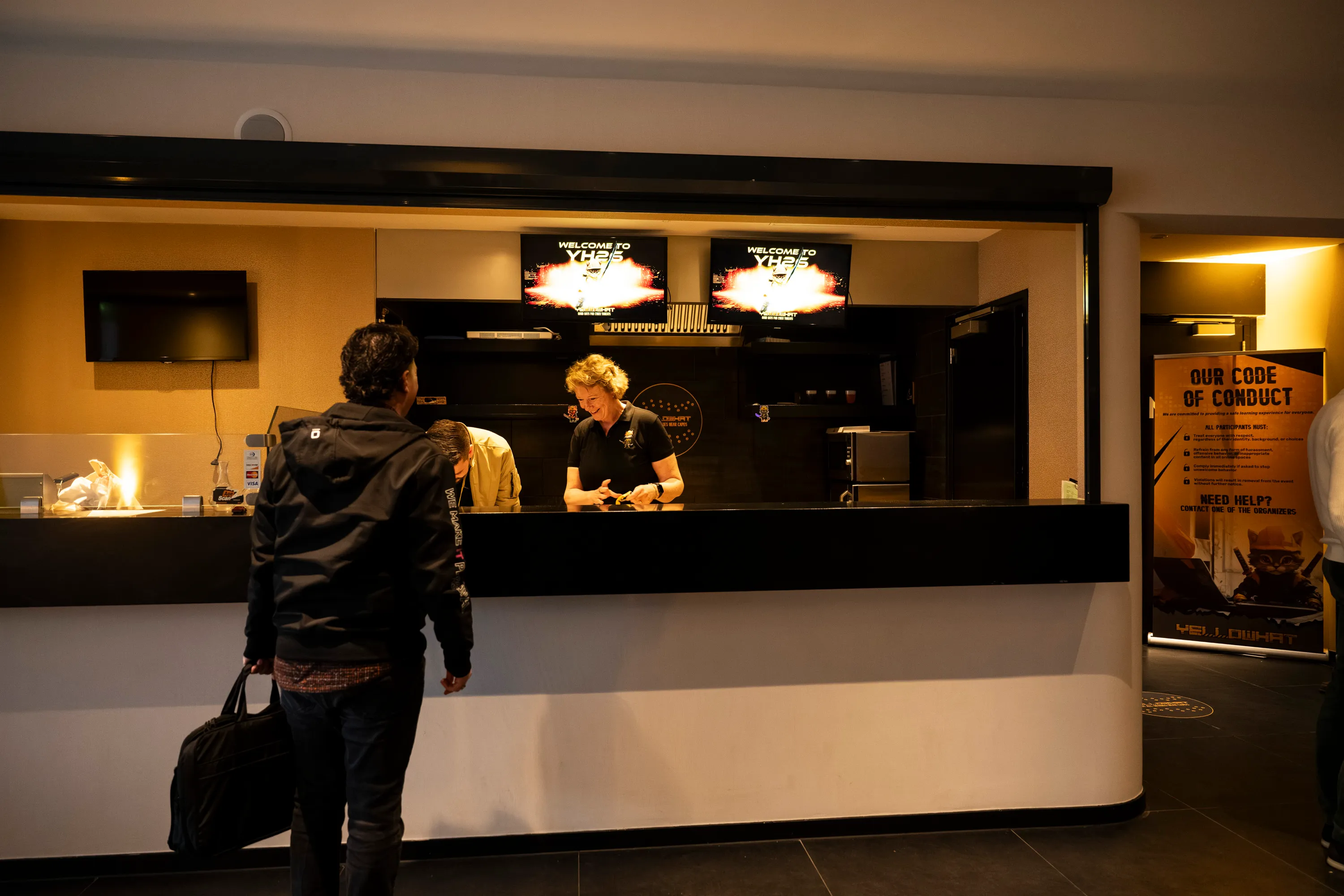 Yellowhat 2026 photo 4